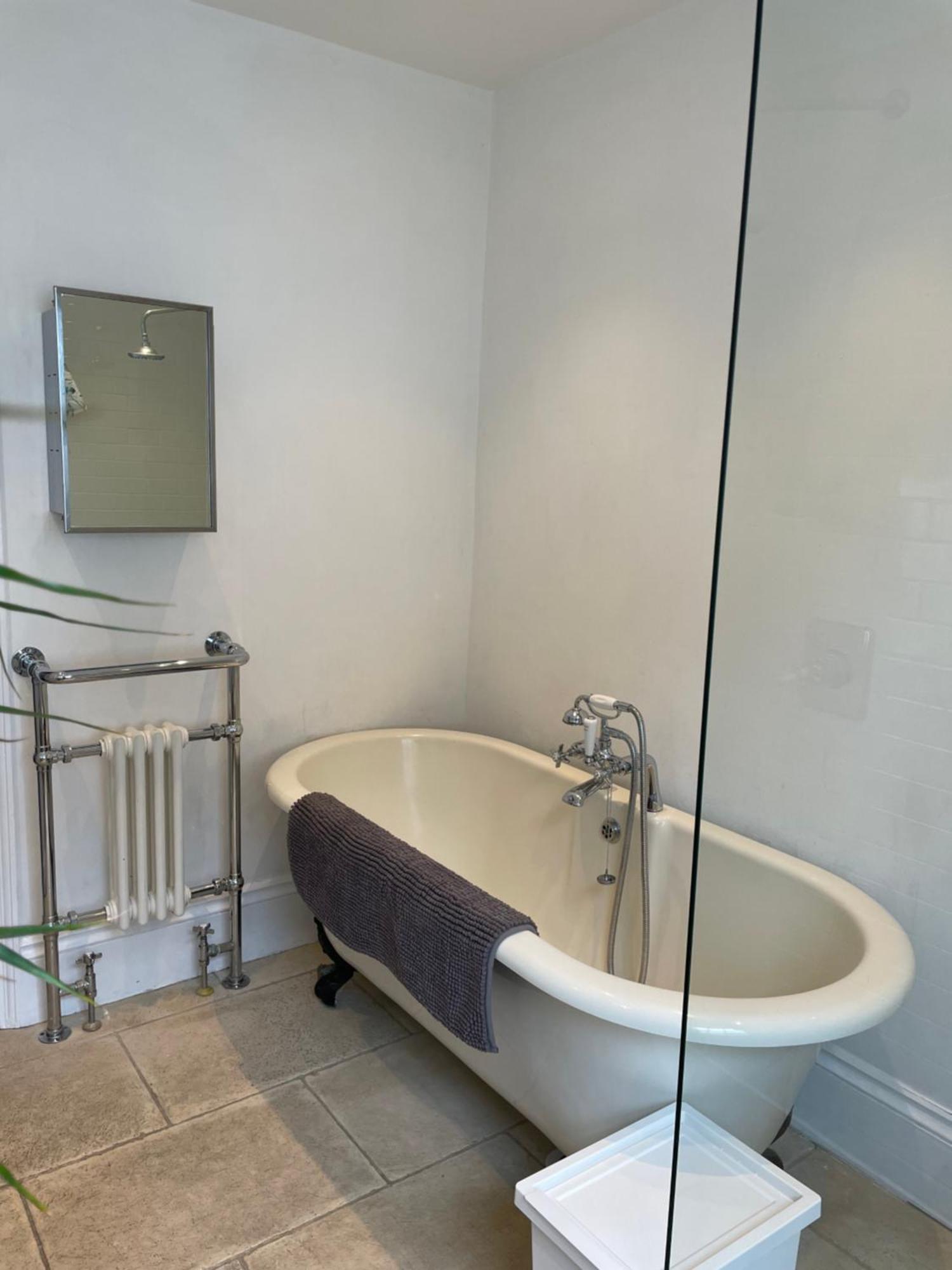 3 Bed Sleeps 6 Free Parking * Brighton