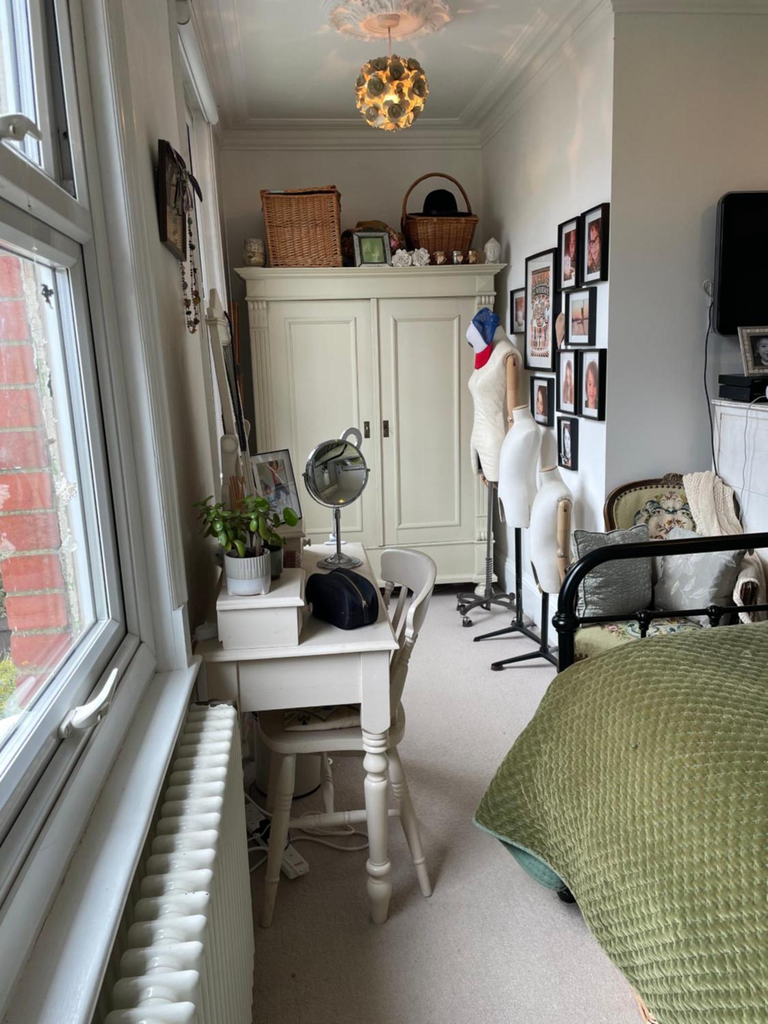 3 Bed Sleeps 6 Free Parking