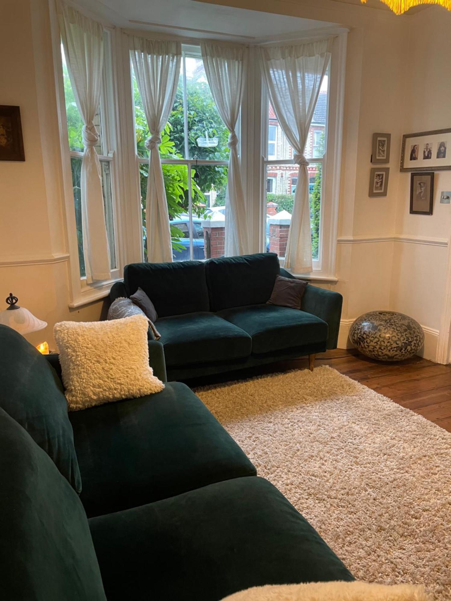 3 Bed Sleeps 6 Free Parking