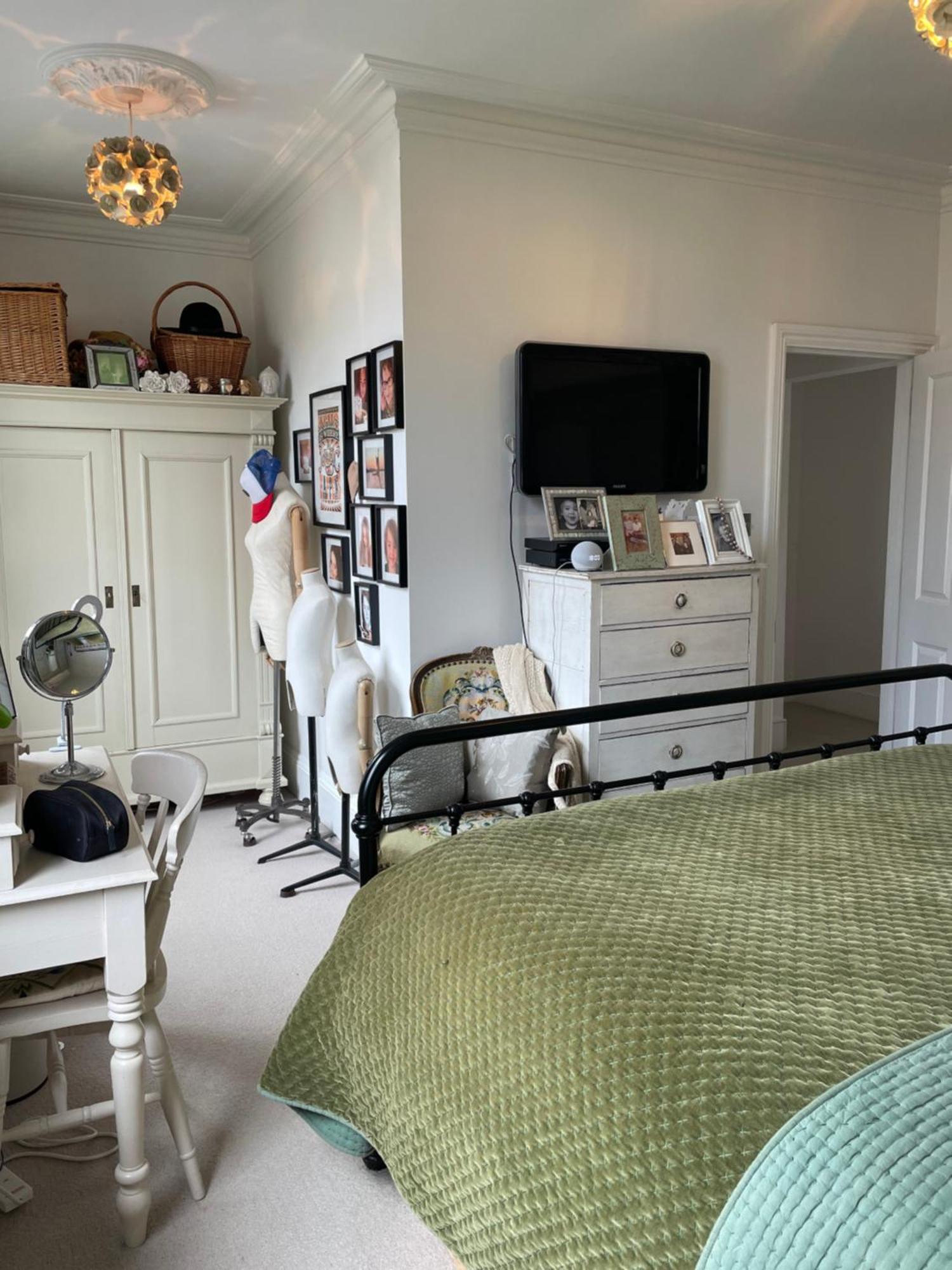 Holiday home 3 Bed Sleeps 6 Free Parking *