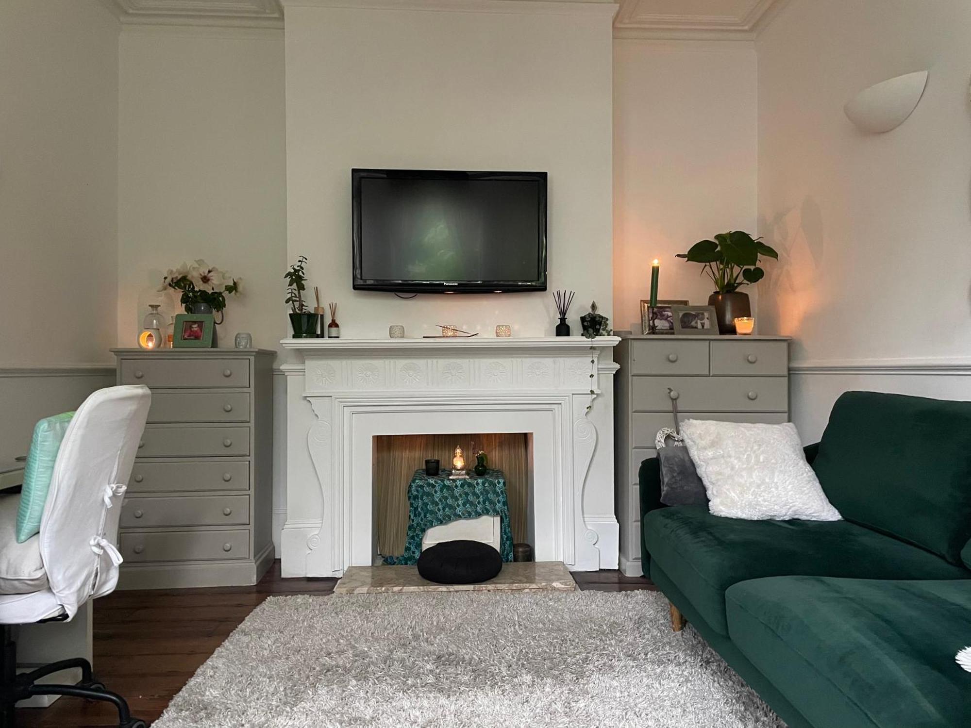 3 Bed Sleeps 6 Free Parking Holiday home
