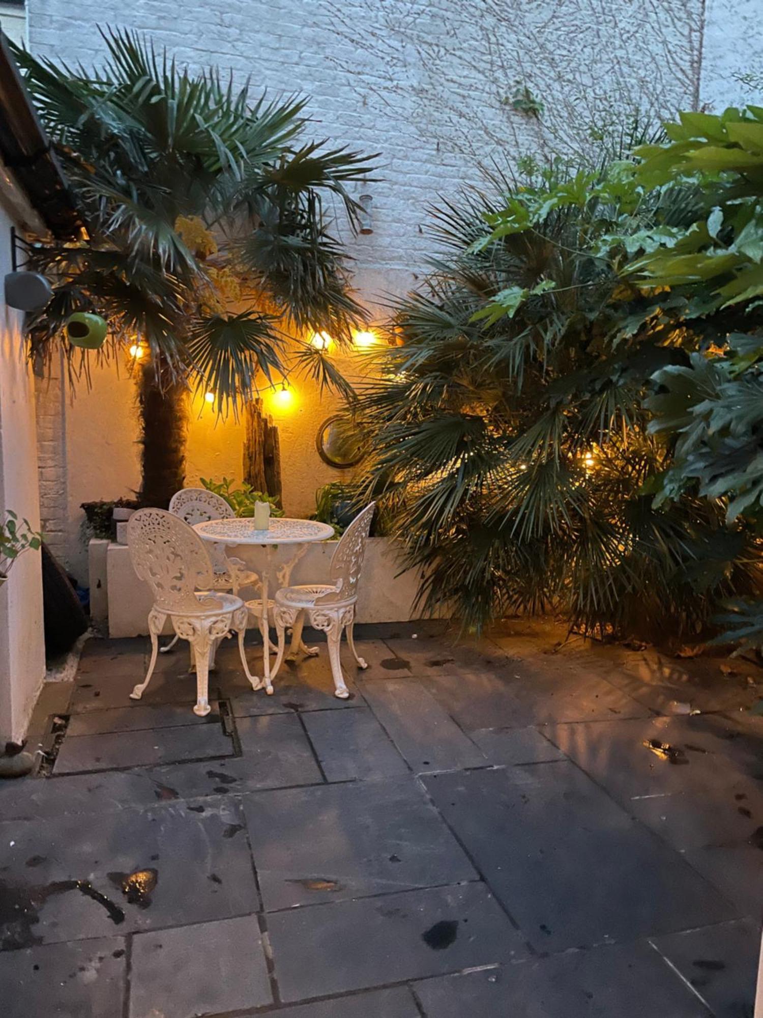 3 Bed Sleeps 6 Free Parking Holiday home *
